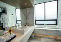 Ένα μπάνιο στο The Langkawi Luxury