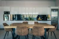 Kuchyňa alebo kuchynka v ubytovaní Horizon luxury villa