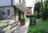 A garden outside Yourbanflat San Giovanni