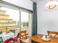 Posedenie v ubytovaní Apartment Roses Holiday Center-2 by Interhome