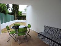 Patio alebo iná vonkajšia časť ubytovania Spacious Villa in Conil de Frontera with Private Pool
