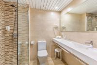 A bathroom at Hotel Samos