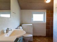 Koupelna v ubytování Holiday home Blåvand CCXV