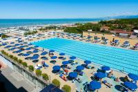 Bazén v ubytovaní Grand Hotel Continental alebo v jeho blízkosti