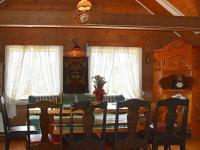 Posezení v ubytování Four-Bedroom Holiday home in Bygstad 2