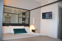 Posteľ alebo postele v izbe v ubytovaní 5-Rooms Apartment