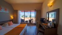 Postel nebo postele na pokoji v ubytování Park Hotel Odessos - All Inclusive