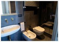 Kúpeľňa v ubytovaní 5-Rooms Apartment