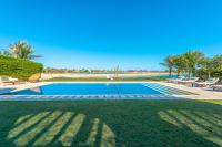 Bazén v ubytování VESTA - El Gouna Residence nebo v jeho okolí