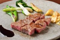 ホテルの敷地内または近くでの食事または食べ物