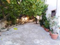 Zahrada ubytování Family House with Pool in Kritou Tera