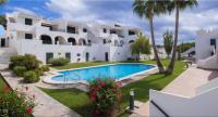 Bazén v ubytování golf & beach holiday home nebo v jeho okolí