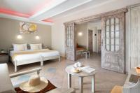 Posteľ alebo postele v izbe v ubytovaní Hotel Sirines Complex