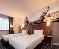 Heeton Concept Hotel - City Centre Liverpoolにあるベッド