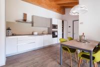 A kitchen or kitchenette at Casa Joanna