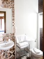 A bathroom at Elegant Villa with Jacuzzi in Canillas de Albaida