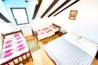 Posteľ alebo postele v izbe v ubytovaní Cosy Apartment with Sea View in Zlarin - 50 sqm + Terrace