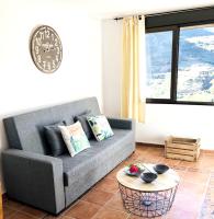 Posedenie v ubytovaní Comfortable House in Viguera with Mountain View