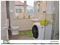 A bathroom at ACO Living - A cool Overnight