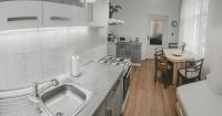 Kuchyň nebo kuchyňský kout v ubytování Apartmány Natálie
