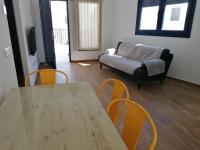 Posedenie v ubytovaní Apartamentos Cala San Pedro