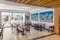 A restaurant or other place to eat at Hotel Samos