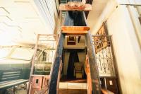 Palanda nebo palandy na pokoji v ubytování Suankaew​ art​ hostel​