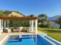 Bazén v ubytovaní Villa Anna Maria Rock Beach Pure Luxury alebo v jeho blízkosti