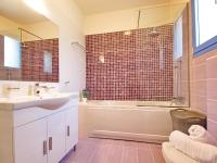 Kúpeľňa v ubytovaní Villa Anna Maria Rock Beach Pure Luxury