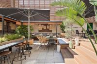 Reštaurácia alebo iné gastronomické zariadenie v ubytovaní INNSiDE by Meliá Barcelona Apolo
