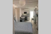 Kuchyňa alebo kuchynka v ubytovaní Mar&Mar, apartamento con solárium y piscina