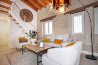 A seating area at Genteel Home Feria