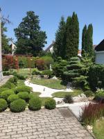 Vonkajšia záhrada v ubytovaní Nyaraló Japánkerttel - Apartment with Japanese Garden
