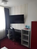 TV a/nebo společenská místnost v ubytování Hotel und Restaurant Rosenkranz