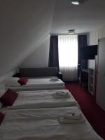 Postel nebo postele na pokoji v ubytování Hotel und Restaurant Rosenkranz