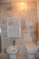 A bathroom at Trulli don Pietro