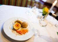 Jídlo v hotelu nebo okolí