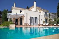 Bazén v ubytovaní Hortensia Villa - Infinity Pool & Sea Views by Explore Andros alebo v jeho blízkosti