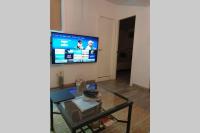 TV a/nebo společenská místnost v ubytování Lucy Lu