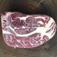 a bowl with a piece of meat in it at Pousada e Restaurante Refúgio Dinamarca in Mairiporã