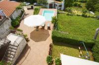 Bazén v ubytovaní Holiday home Elvis, village Kujići alebo v jeho blízkosti