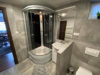 A bathroom at Privat Greta