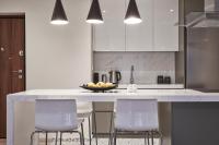 Kuchyňa alebo kuchynka v ubytovaní Charitos IΧ, Chic n modern 2BD Apt
