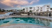 Bazén v ubytovaní Olea Bay Hotel alebo v jeho blízkosti