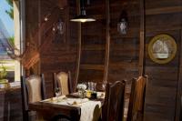 Reštaurácia alebo iné gastronomické zariadenie v ubytovaní Hotel Plaža