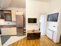 Kuchnia lub aneks kuchenny w obiekcie Villa Palma Rovinj