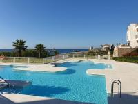 Bazén v ubytování Casitamar frontline beach house rental Casares Costa near Estepona nebo v jeho okolí