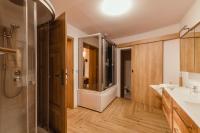 Koupelna v ubytování Hotel Dymník
