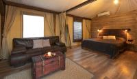 Posteľ alebo postele v izbe v ubytovaní Glamping Tents and Mobile Homes Trasorka