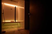 A bathroom at Hotel Concord